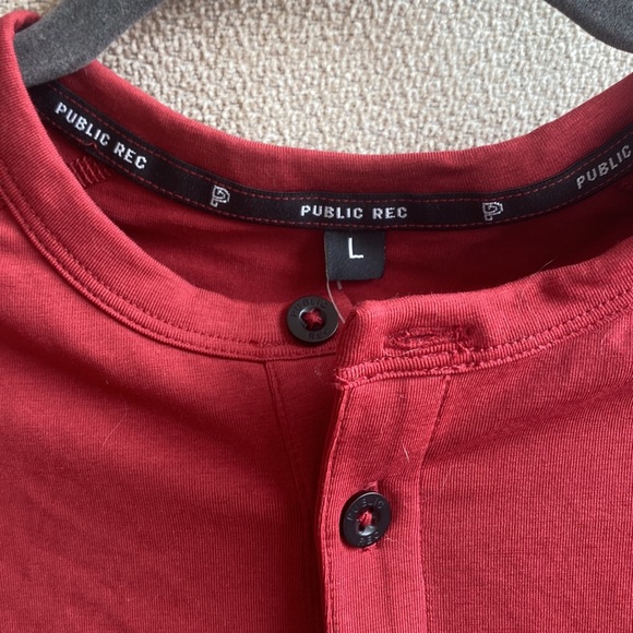 Casual/Athletic long sleeve henley style top - Picture 2 of 6